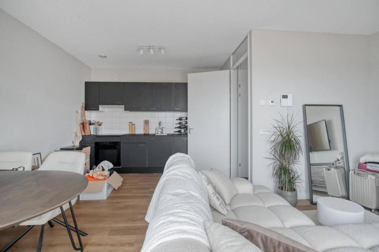 housePhoto