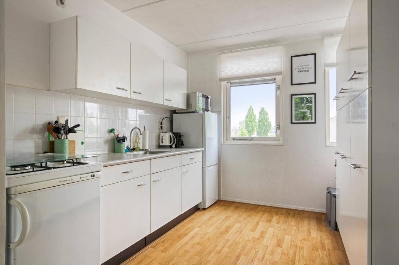housePhoto