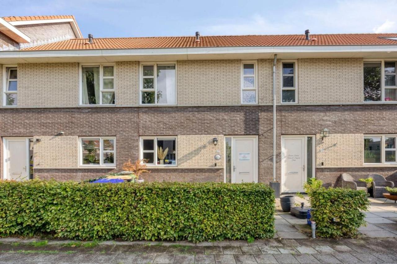 housePhoto