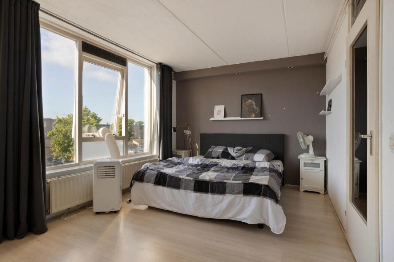 housePhoto