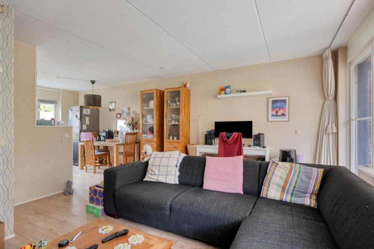 housePhoto