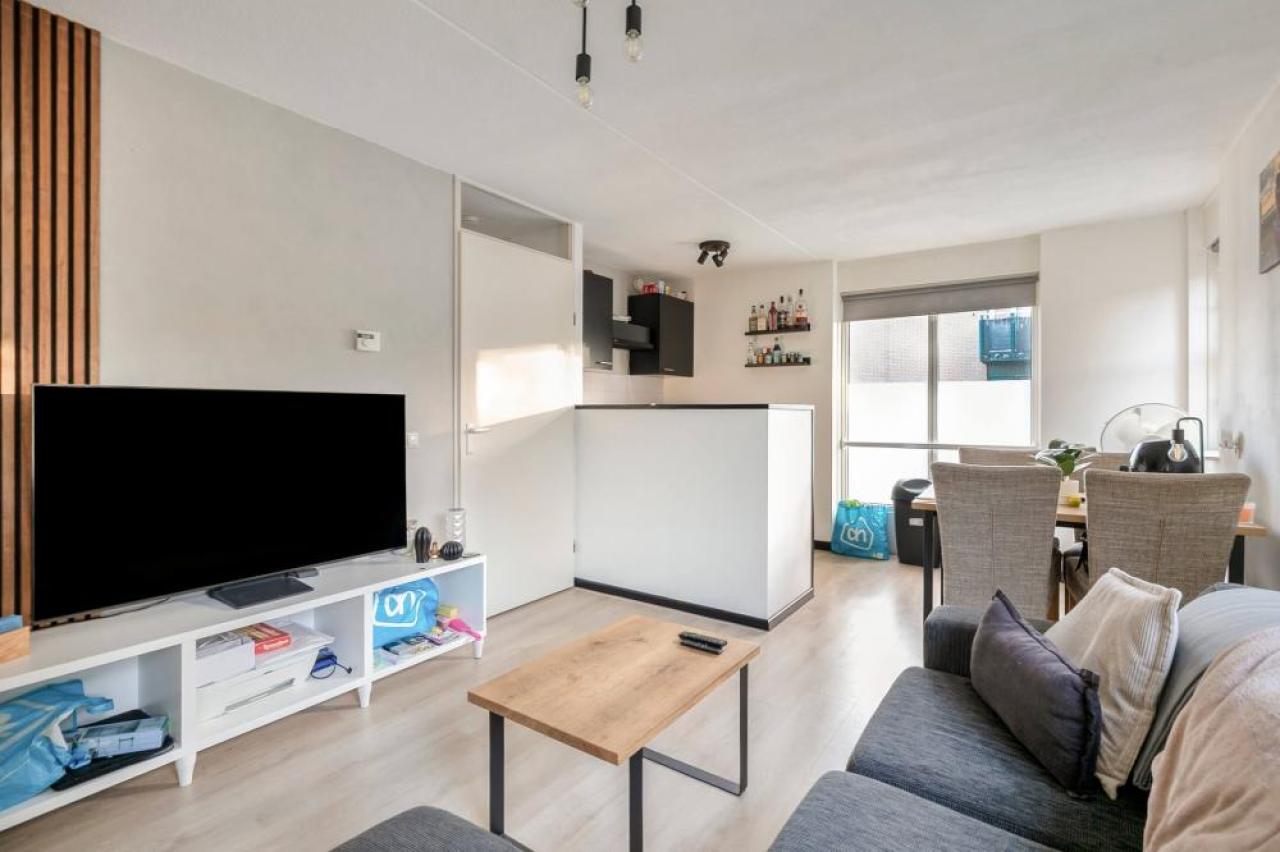 housePhoto