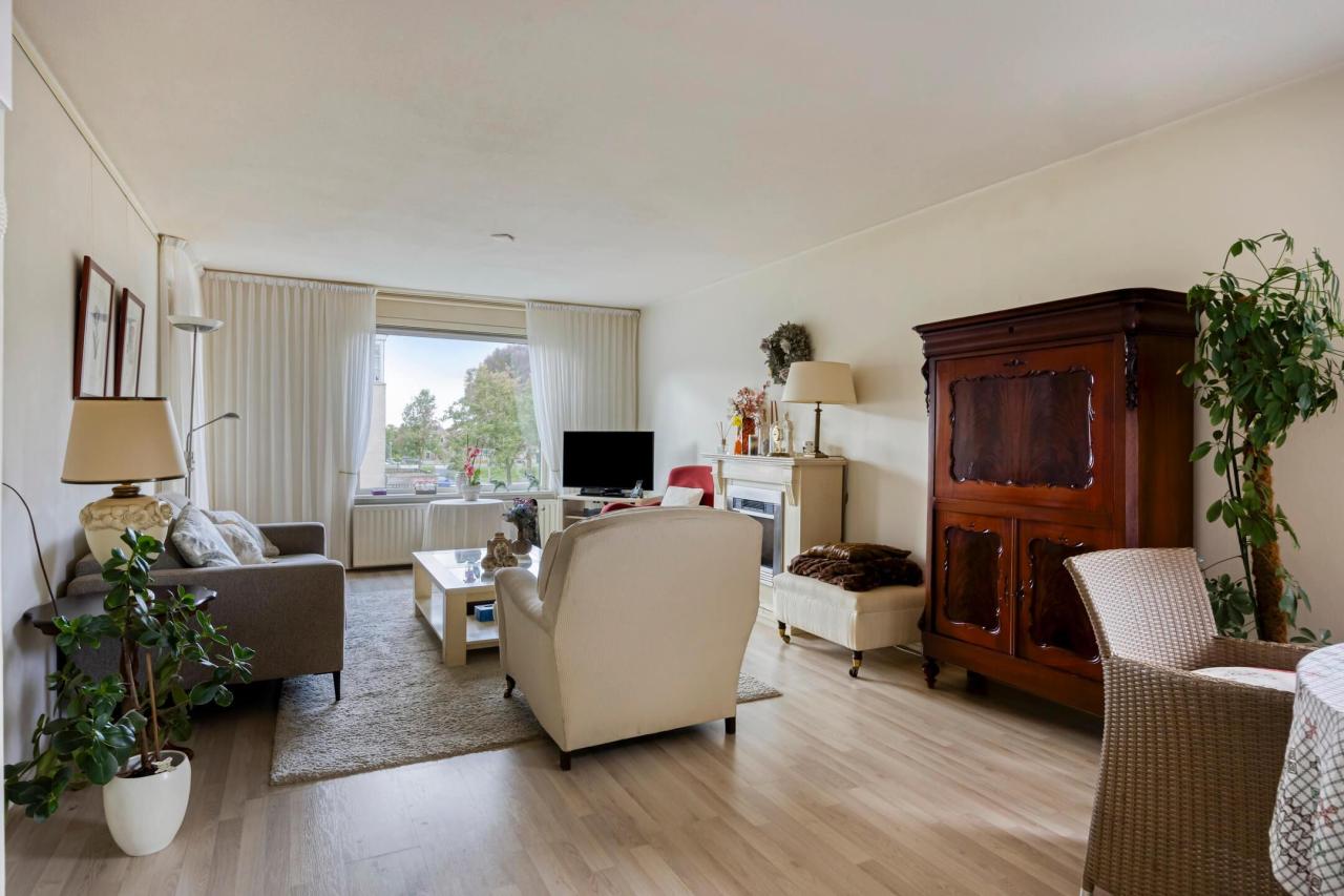 housePhoto