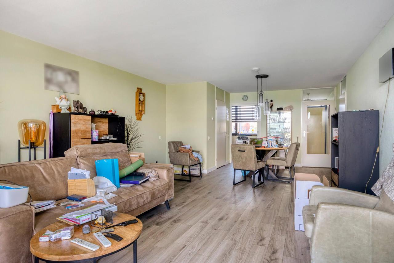 housePhoto