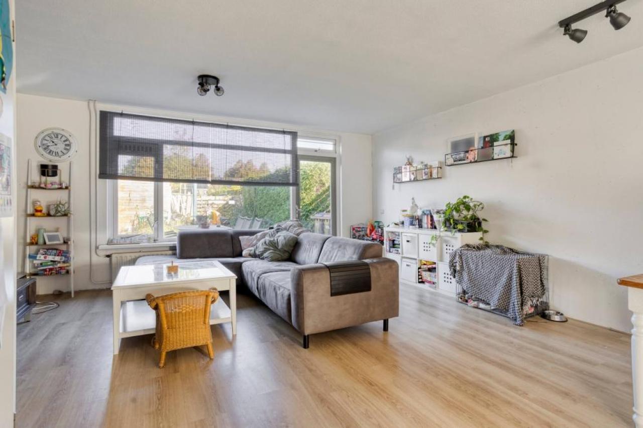 housePhoto