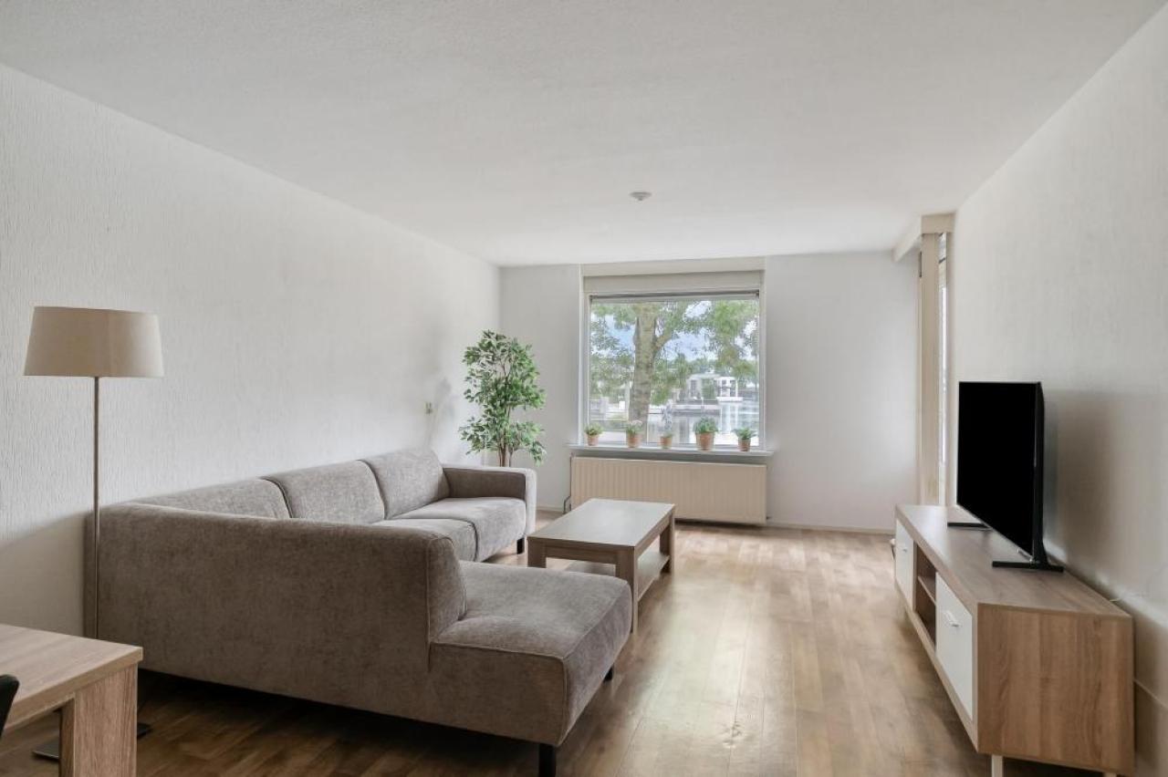 housePhoto