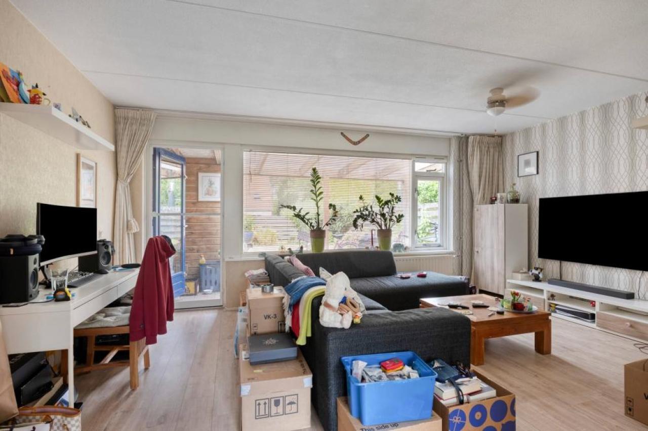 housePhoto