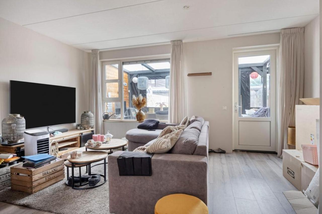 housePhoto