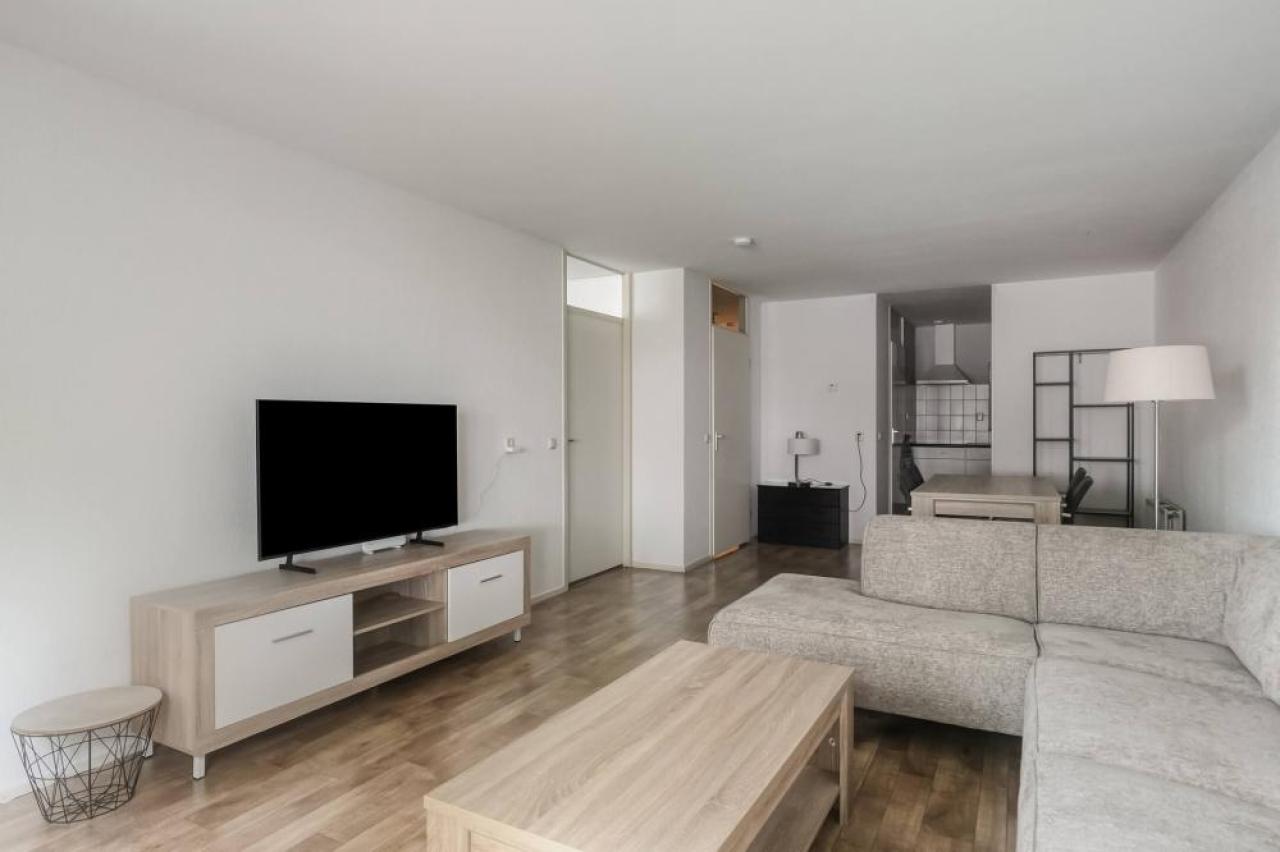 housePhoto