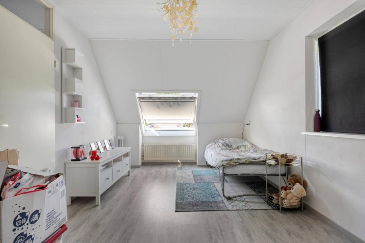 housePhoto