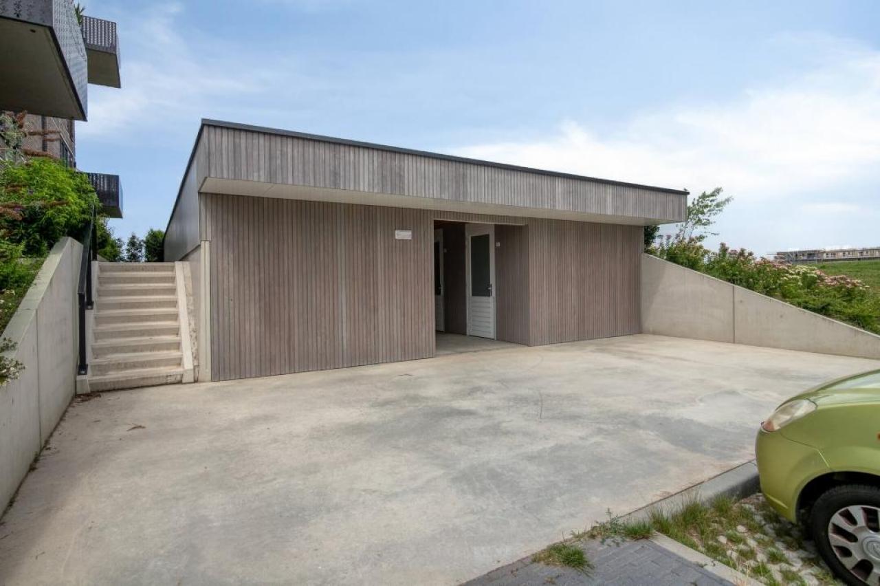 housePhoto