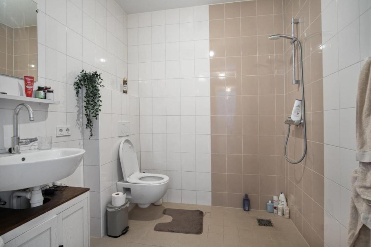 housePhoto